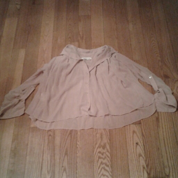 BCBGeneration Oversized Crop Sheer Blouse - Picture 3 of 4